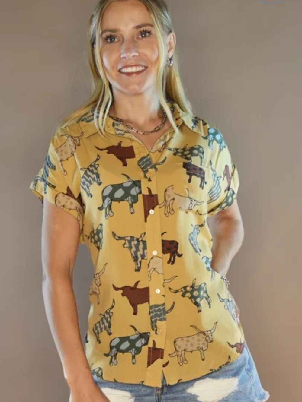Cotton Rye Outfitters Yellow Short-Sleeve Button Top with Cattle Print Size L